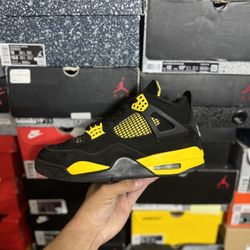 Jordan Thunder 4s size 9 USED