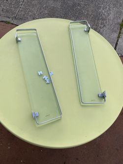 wall-mounted rectangular tempered glass bathroom shelf