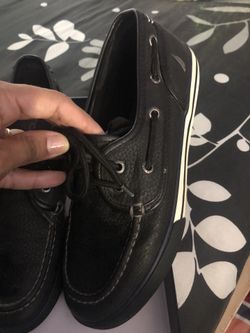 Nautica boy shoes size 4