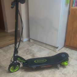 Razor Power Core E90 And Charger