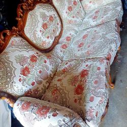 888$  Sofa/ Couch