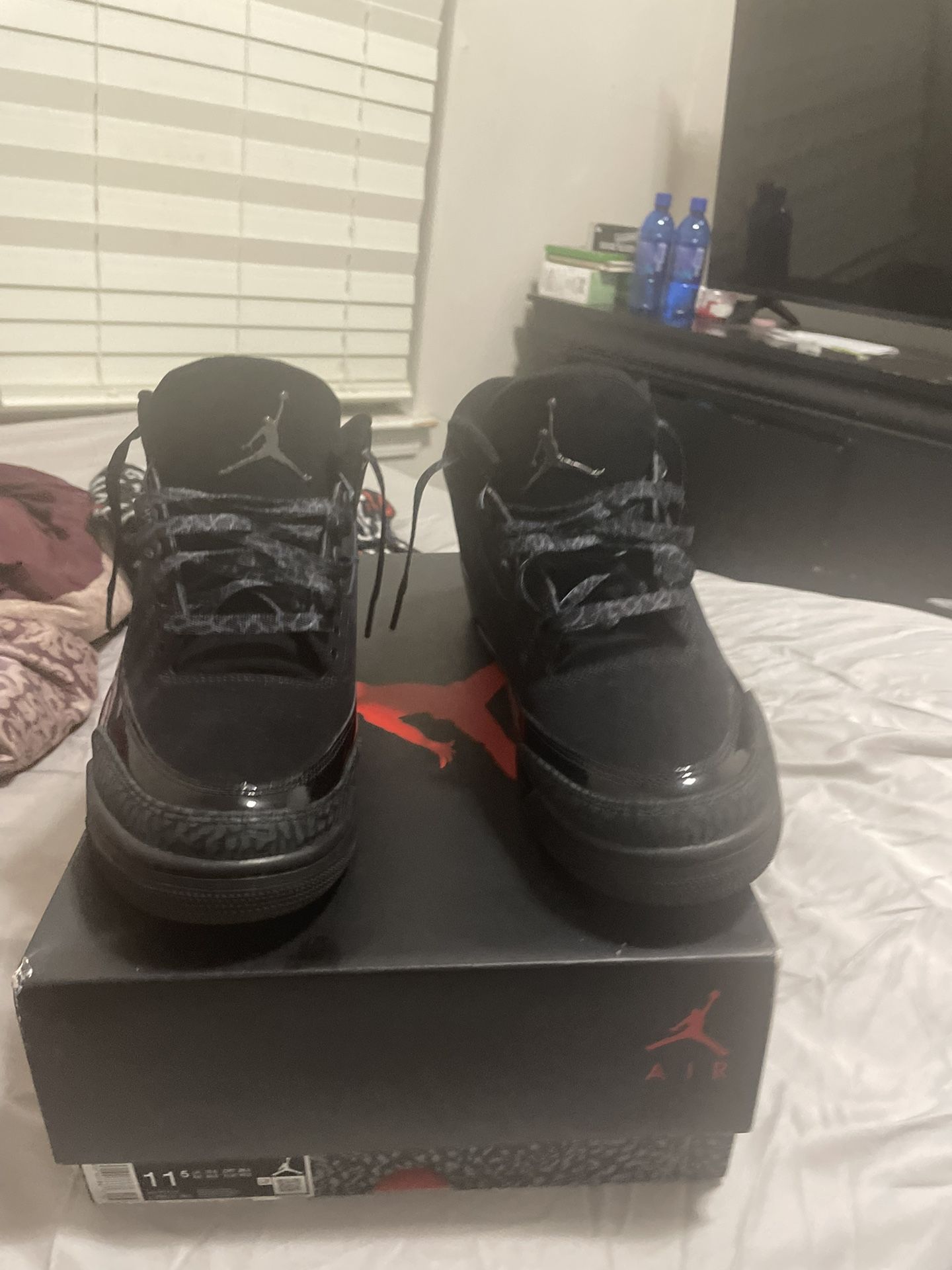 Black Cat Jordan 3 Retros 