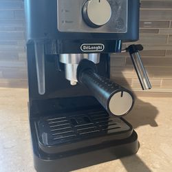 $75 Or Best Offer! De'Longhi Stilosa Manual Espresso Machine, Compact Coffee Maker, 15 Bar Pump Pressure, Manual Milk Frother Steam Wand
