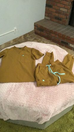 Uniform set