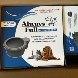 BRAND NEW Automatic Pet Water Bowl