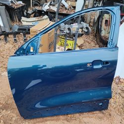 2022 To 2024 Ford Escape Drivers Front Door Excellent Condition