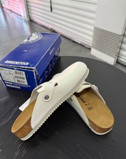 NEW Birkenstock White Leather Sandals