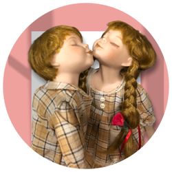 Vintage Kissing Dolls