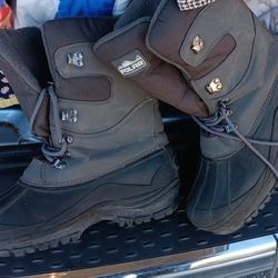 Size 8 Snow Boots Adult Men (10 Women)