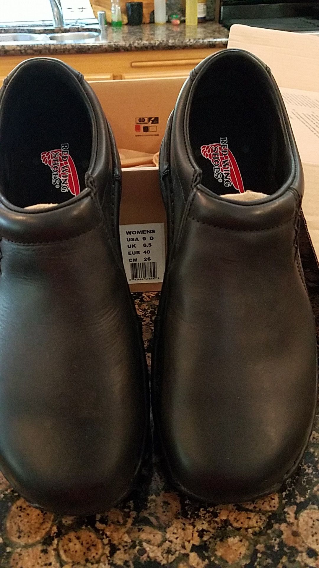 Red Wing womens steel toe shoe size D USA brand