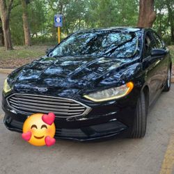 2017 Ford Fusion Hybrid Sedan 4D