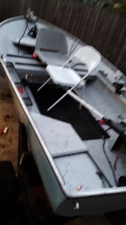 12 ft Silver line Boat customized by Clackacraft 15 hp Johnson lots of Bells and whistles you have to see it