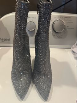 New Cute boots size 7.5 $50 Norwalk hablo español.