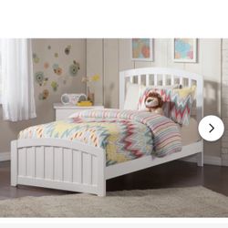 White Twin Size Bed 