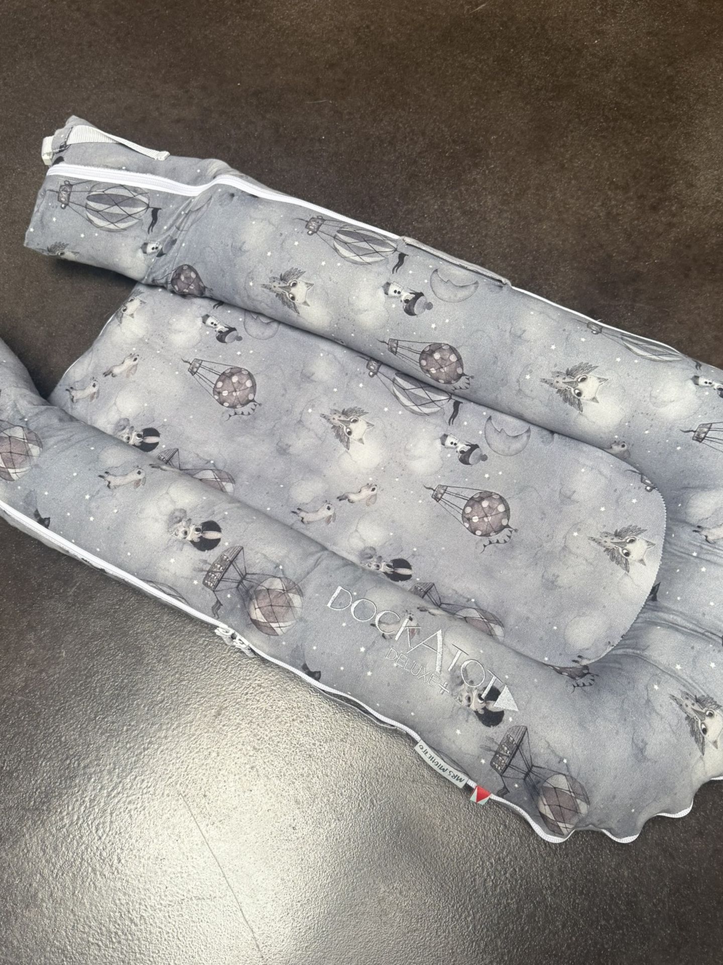 DockATot Deluxe + With Cover