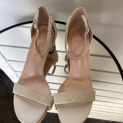 DB Studio Kaya Size 10 Beaded Ivory White Wedding Formal Bridesmaids Shoes Women’s Heeled Sandals