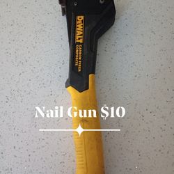 DeWalt Hammer Stapler 