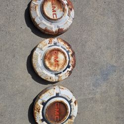 1960-72 GMC C10 Hubcaps 