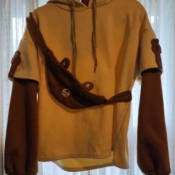 Kawaii Style Medium Sweatshirt W/ Detachable Bear Bag