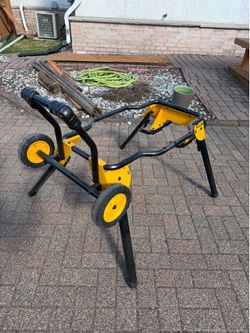 Dewalt Rolling Fold-Up Stand for Table Saw