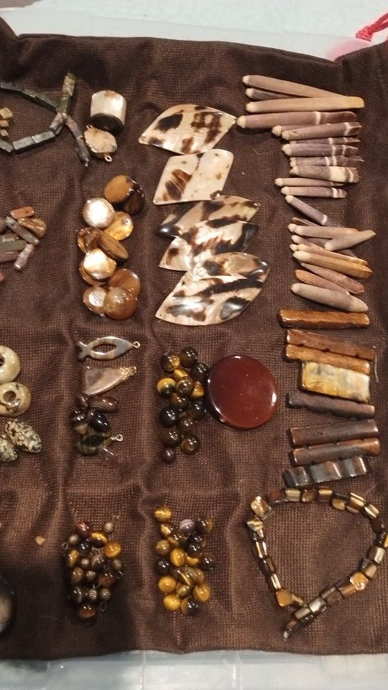Lot# 20 Brown Tone Natural And Semi Precious Stone Beads 