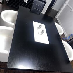 Elegantly Designed Wooden Dining Table, Black