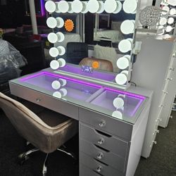 Brand NEW Vanity W/ LED COLOR LIGHT & HOLLYWOOD BLUETOOTH MIRROR $749 