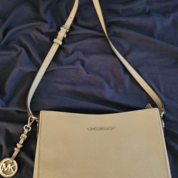 Michael Kors Jet Set Purse