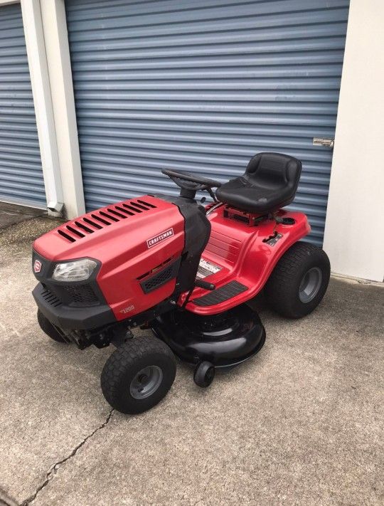 Craftsman T1200 Hydrostatic Tractor 42 inch Riding Lawn Mower