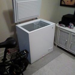 5CUFT CHEST FREEZER 
