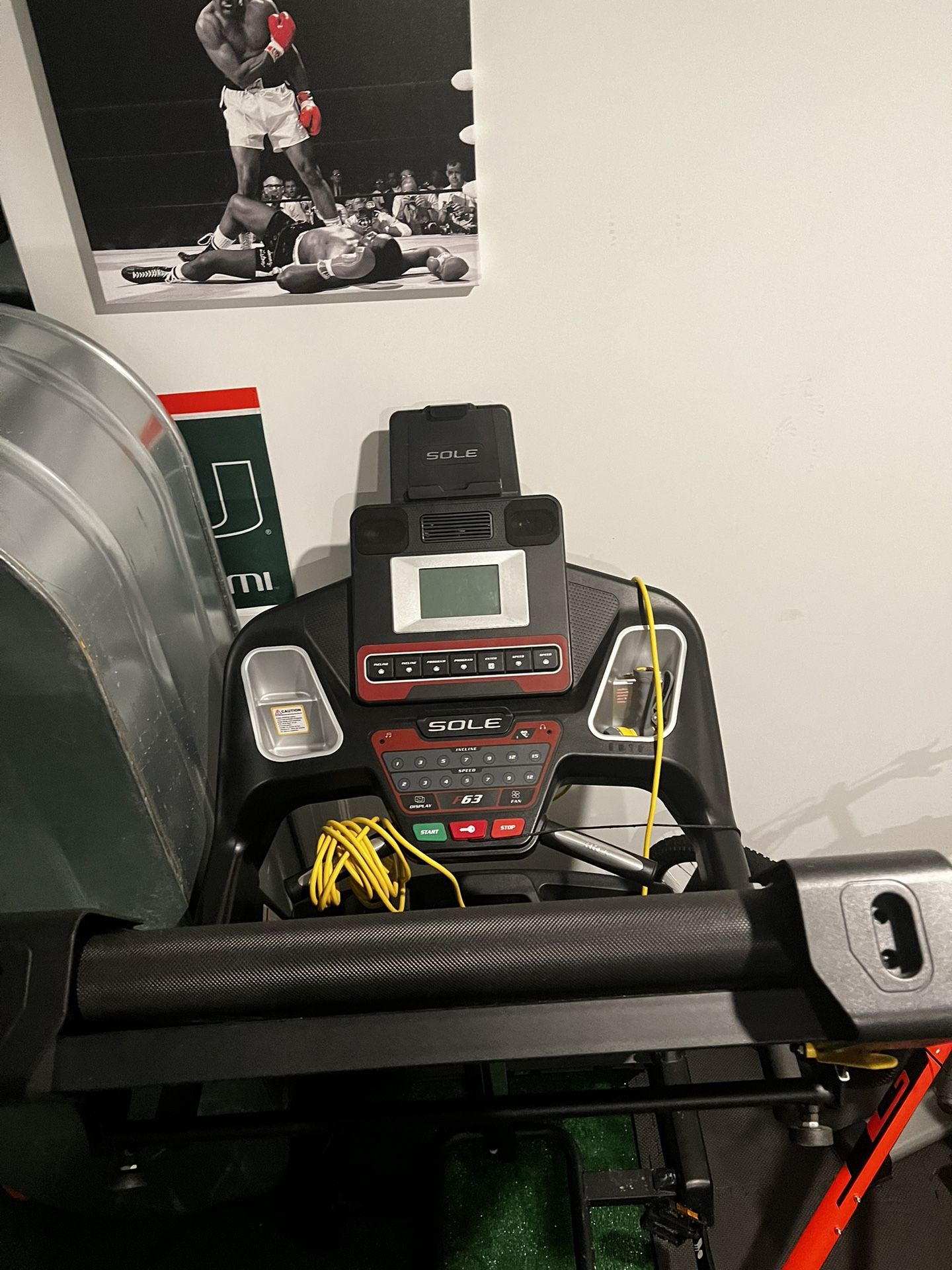 Sole Tread Mill for Sale in Grayson, GA OfferUp