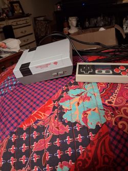Small Nintendo edition with 2,000 games built in.