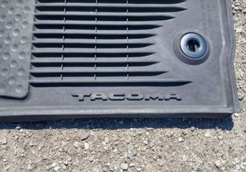 $60 2016-2023 TOYOTA TACOMA FLOOR MATS RUBBER ALL WEATHER GENUINE OEM