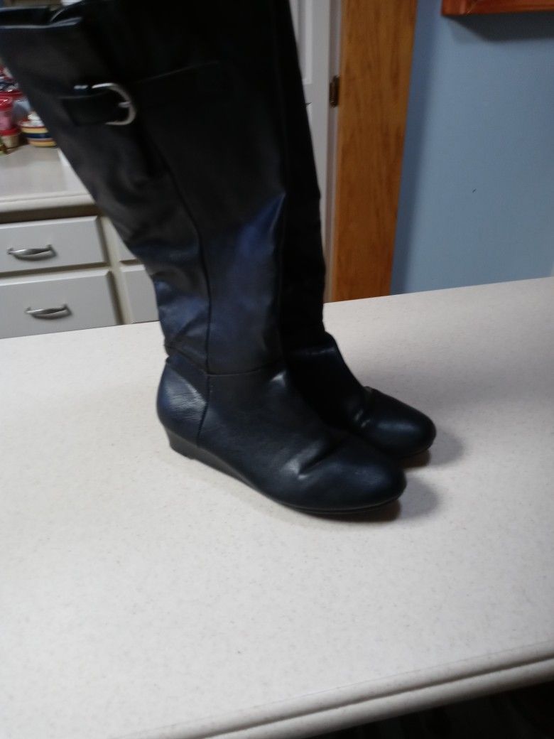 Ladies Boots Size 7 