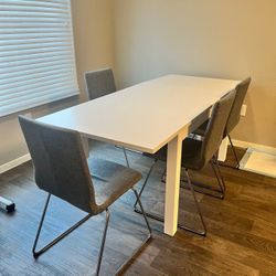 Extendable Table (AVAILABLE)