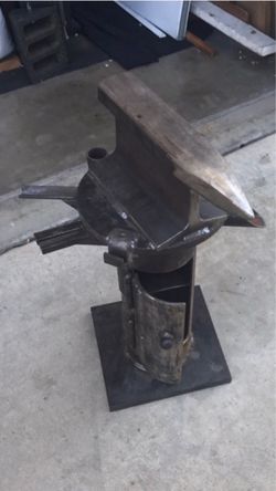 Rail made anvil