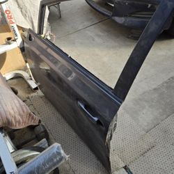 2013 prius v driver side front door for parts