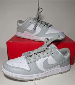 Nike Dunk Low boys size 6y