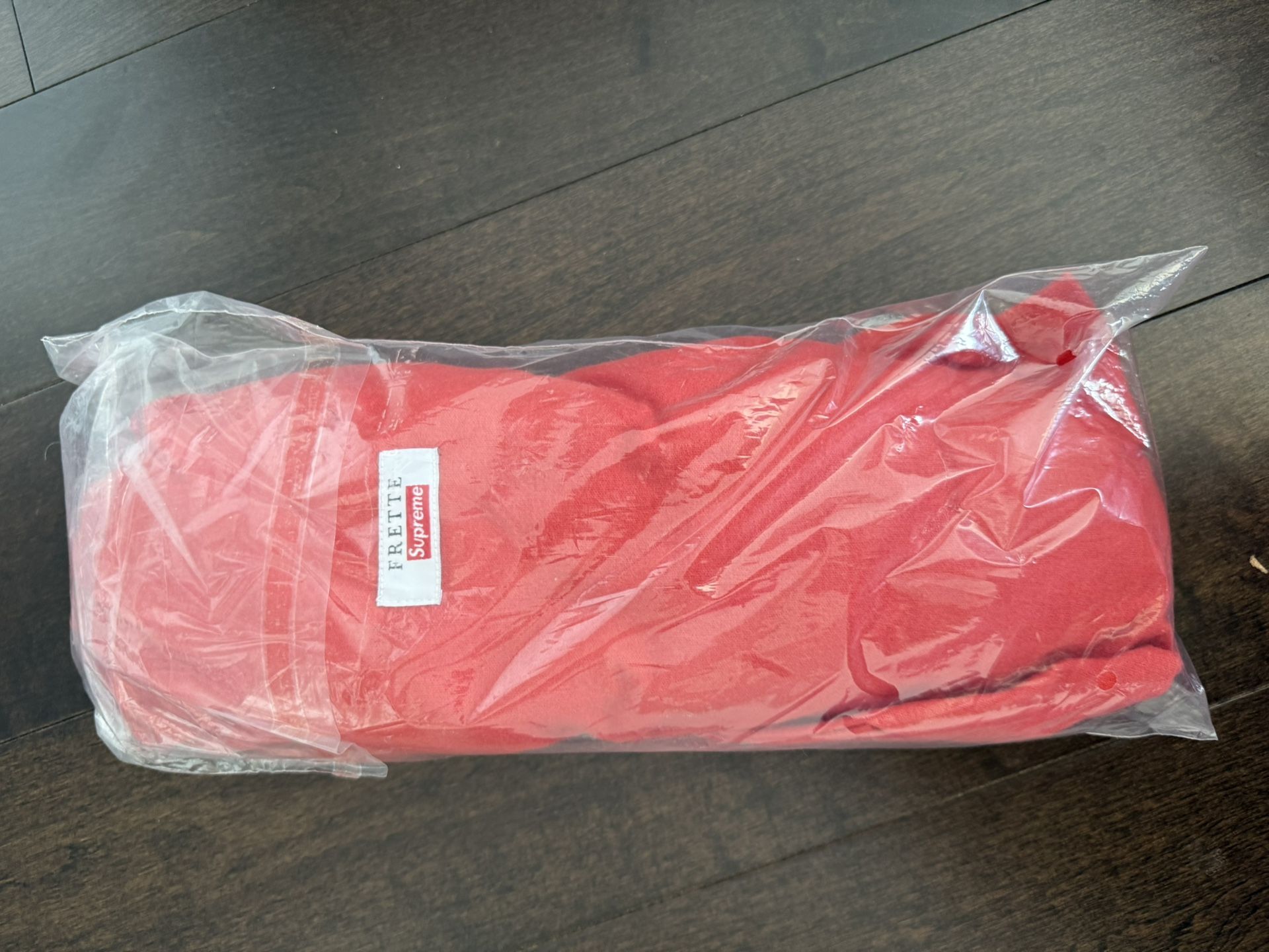 Supreme x Frette Slippers LIMITED EDITION Collab NEW WOTH TAGS UNOPNED