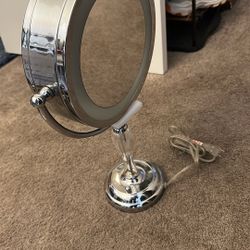 Make-up Mirror 