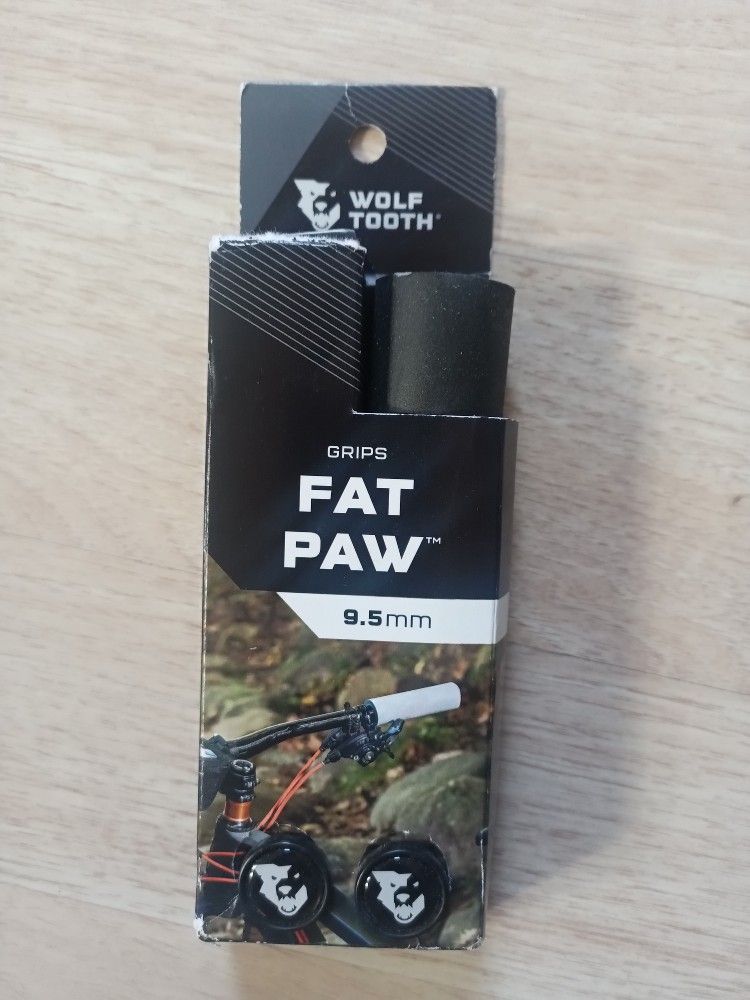 Fat Paw Negros