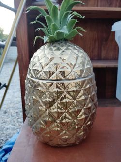 Pineapple ice bucket