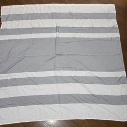 🚿 Madison Park Gray & White Striped Shower Curtain – Modern Style