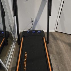 Hometro Foldable Compact Treadmill – Like New, Great Condition
