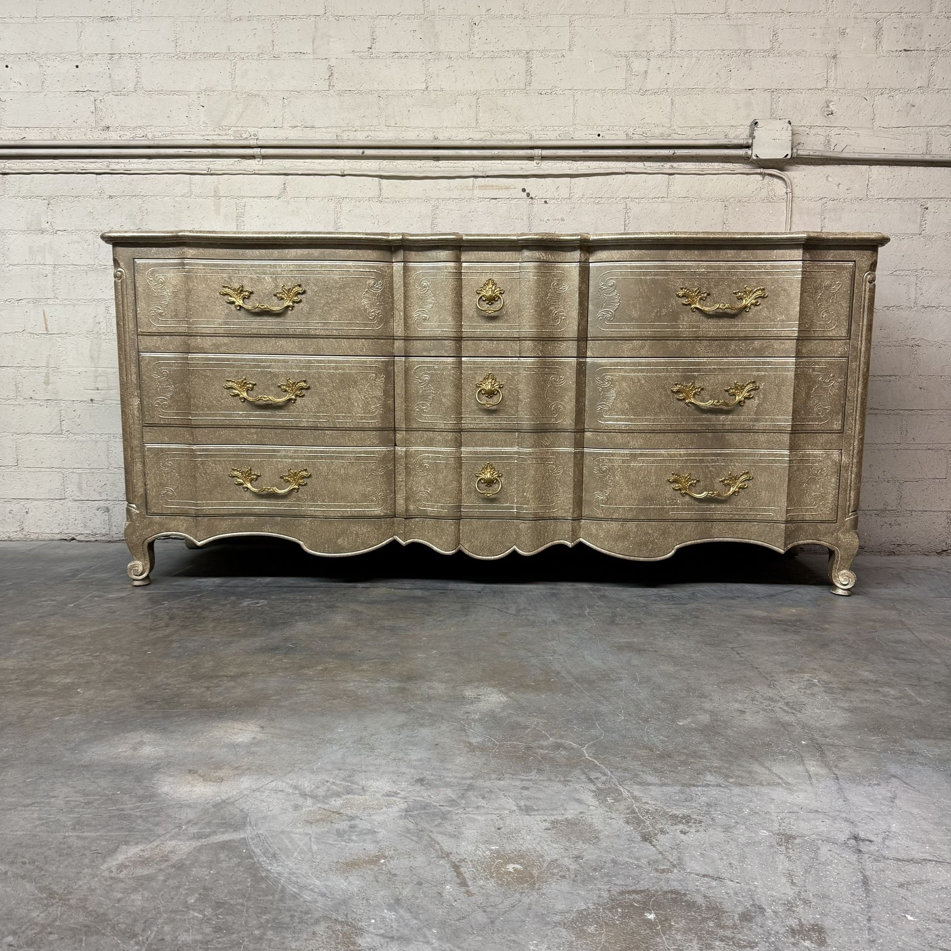 Delivery Is Available Vintage French Provincial Nine-Drawer Dresser with Ornate Gold Hardware$690 OBO!