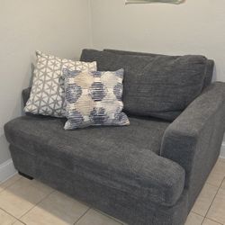 Willow Stationary Chair