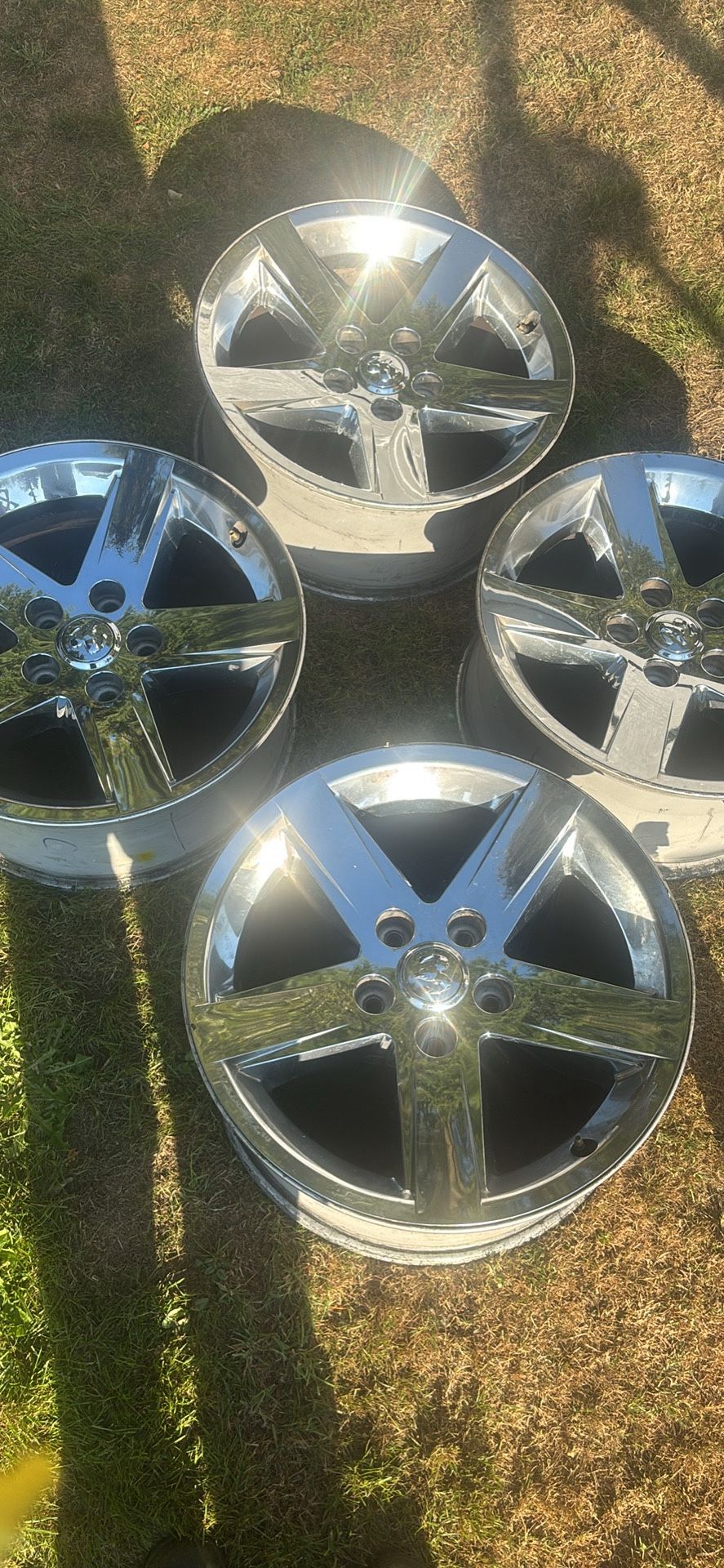 Pending/20inch Dodge Ram Rims 5x5.5 Bolt Pattern 