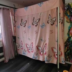 TwinCanopy Bed Frame With Curtain