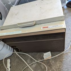 Old But Working Window AC