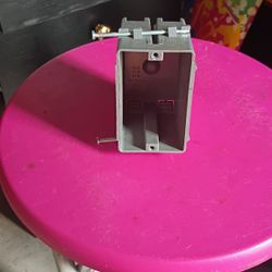 Gardner bender single pole outlet box for new construction